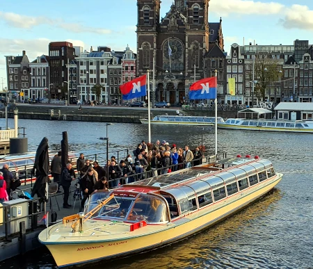Classic Canal Cruise Main Station amsterdamHauptbahnhof